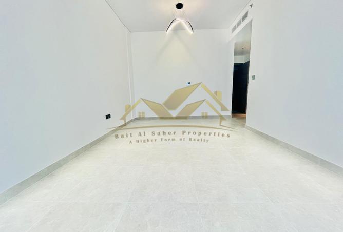124280421 - Property Image 3