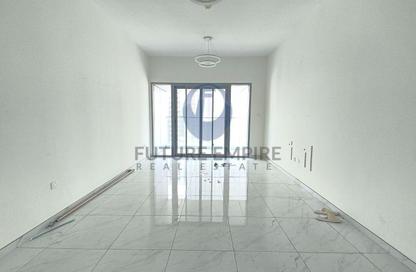 Apartment - 1 Bedroom - 2 Bathrooms for rent in Titanium Tower - Al Karama - Dubai Apartment - 1 Bedroom - 2 Bathrooms for rent in Titanium Tower - Al Karama - Dubai