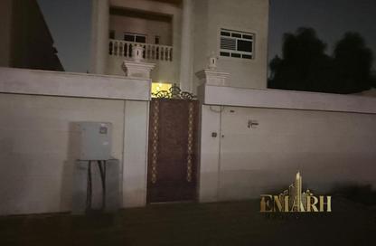 فيلا - 5 غرف نوم - 8 حمامات للايجار في 2 المويهات - المويهات - عجمان