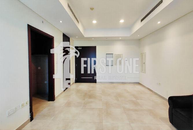 83241363 - Property Image 2