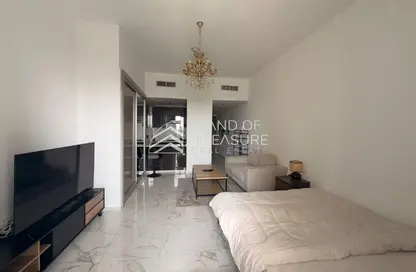 Apartment - Studio - 1 Bathroom for rent in Golden Dream Tower 1 - District 18 - Jumeirah Village Circle - Dubai