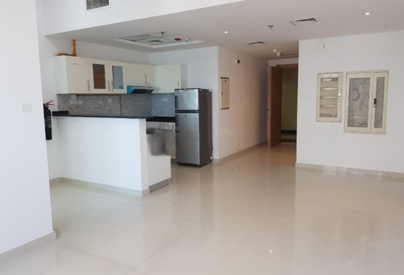 Stunning 1BR | Sea and Pool View | Prime Area