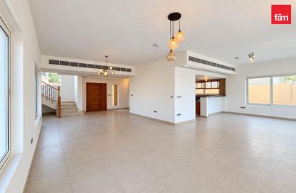 Villa - 3 - 4 for rent in Legacy Nova Villas - District 9 - Jumeirah Park - Dubai Villa - 3 - 4 for rent in Legacy Nova Villas - District 9 - Jumeirah Park - Dubai
