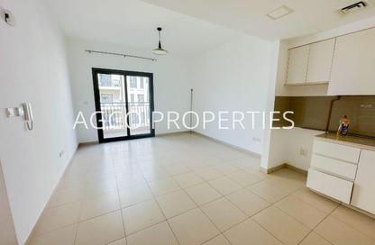 Apartment - 1 - 1 for sale in Hayat Boulevard 1A - Hayat Boulevard 1 - Hayat Boulevard - Town Square - Dubai
