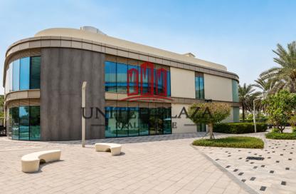 Retail - Studio for rent in Al Bateen - Abu Dhabi