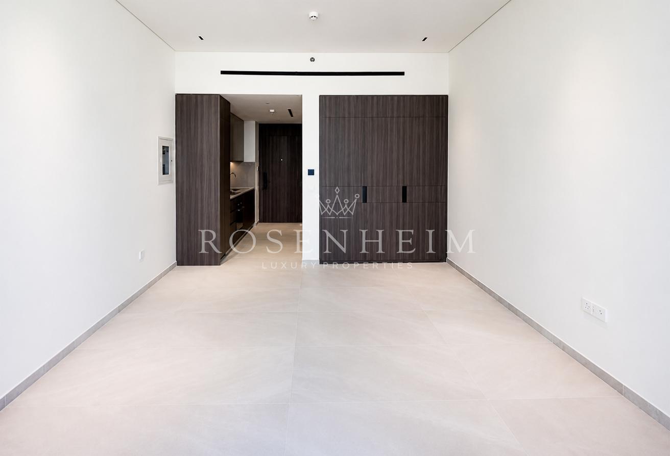 Large | High Floor | Community Views | Padel Court photo 2