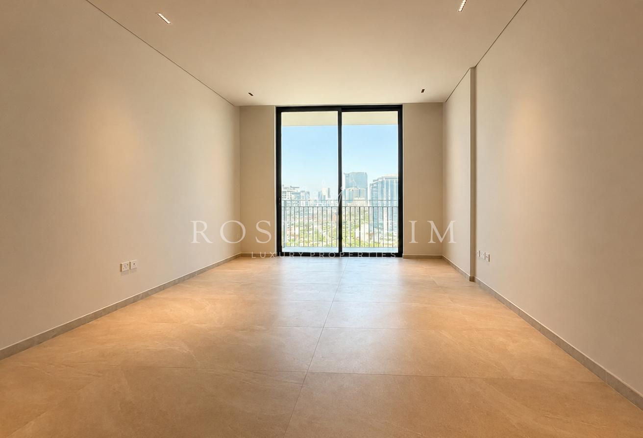 Large | High Floor | Community Views | Padel Court photo 8