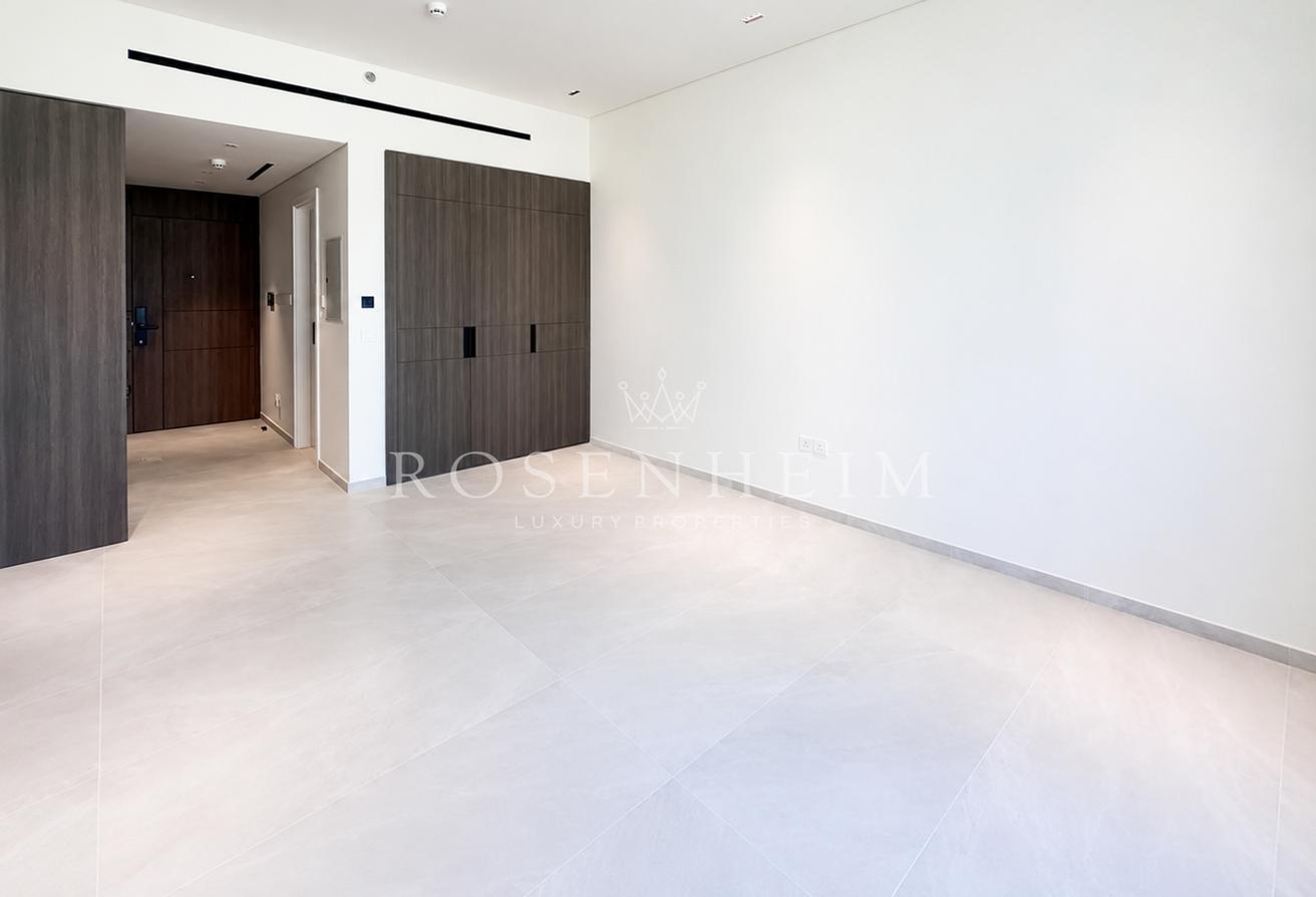 Large | High Floor | Community Views | Padel Court photo 7