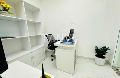 Office Space - Studio - 1 Bathroom for rent in Reem Residency - Al Karama - Dubai