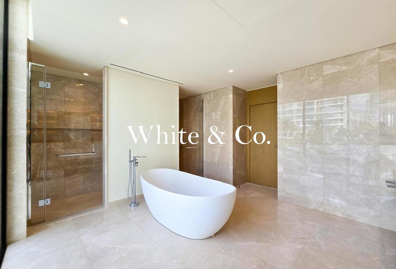 Available Now | Premium Villa | 5 Bedroom photo 16