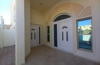 فيلا - 5 غرف نوم - 7 حمامات للايجار في مدينة شخبوط - أبوظبي