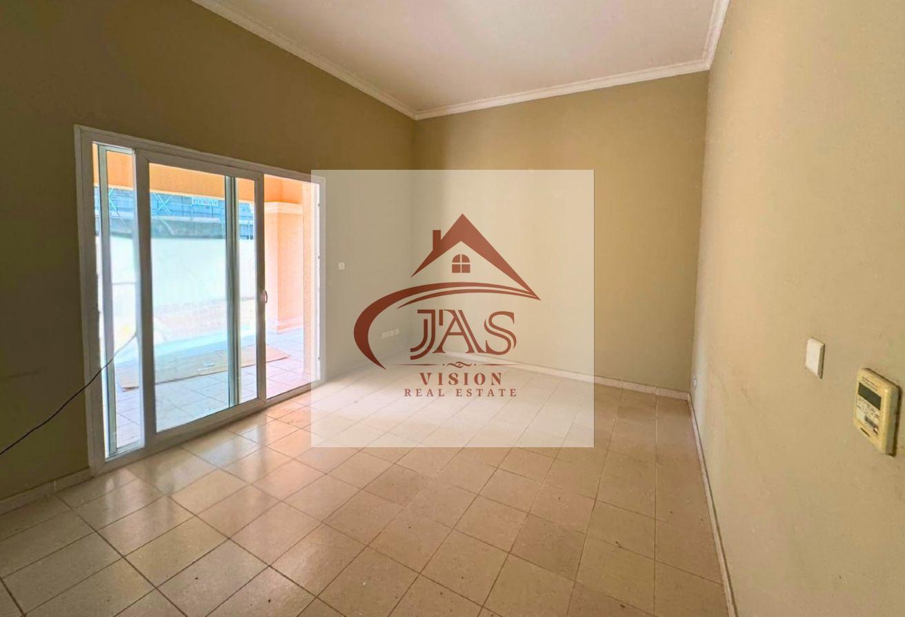 Spacious 4BHK | Private Garden | Gated Community photo 6