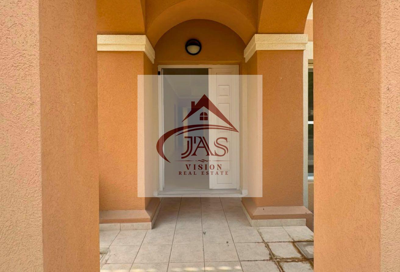 Spacious 4BHK | Private Garden | Gated Community photo 8