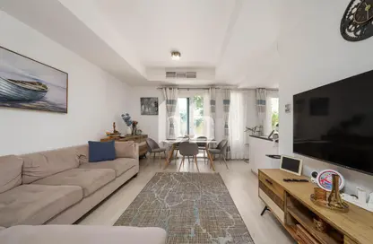 تاون هاوس - 2 غرف نوم - 3 حمامات للايجار في الينابيع 8 - الينابيع - دبي