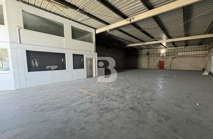 Warehouse - Studio for rent in Ras Al Khor Industrial 2 - Ras Al Khor - Dubai