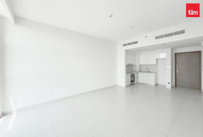VERY WELL MAINTAINED | SPACIOUS | BRIGHT | VACANT photo 2