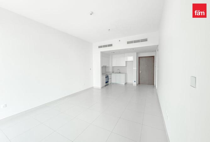 VERY WELL MAINTAINED | SPACIOUS | BRIGHT | VACANT photo 3