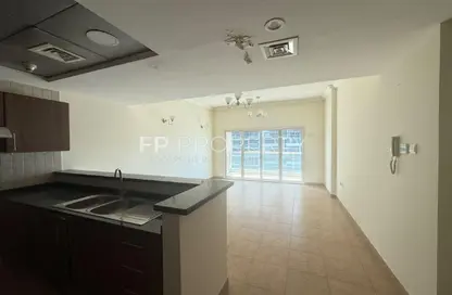 Apartment - 1 Bedroom - 2 Bathrooms for rent in Golf View Residence - Dubai Sports City - Dubai
