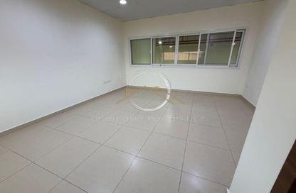Warehouse - Studio - 1 Bathroom for rent in RAS - Umm Ramool - Dubai Warehouse - Studio - 1 Bathroom for rent in RAS - Umm Ramool - Dubai