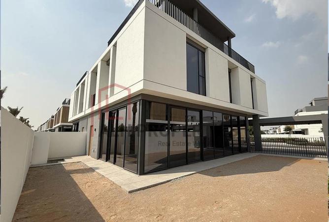 54930968 - Property Main Image