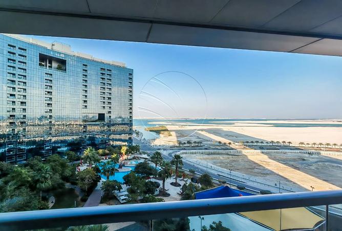 √ Rare Availability | Pool & Sea View | VACANT √