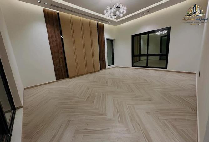 81939855 - Property Image 3