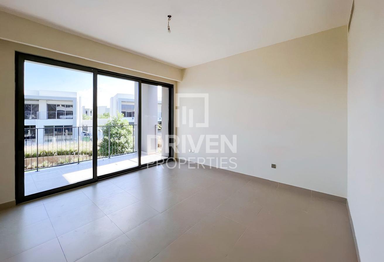 Excellent Location | Spacious | Ready to Move In photo 13