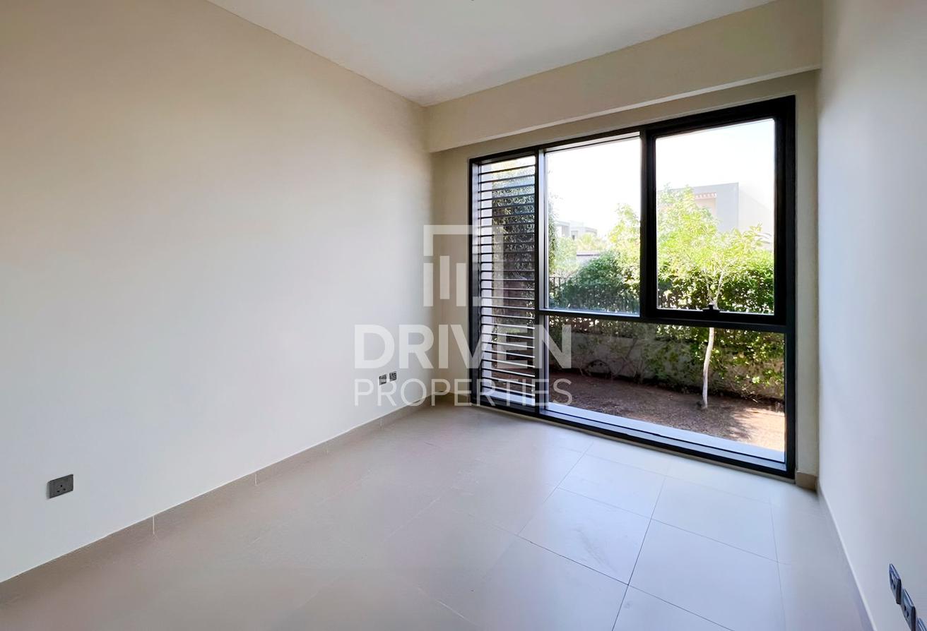 Excellent Location | Spacious | Ready to Move In photo 9