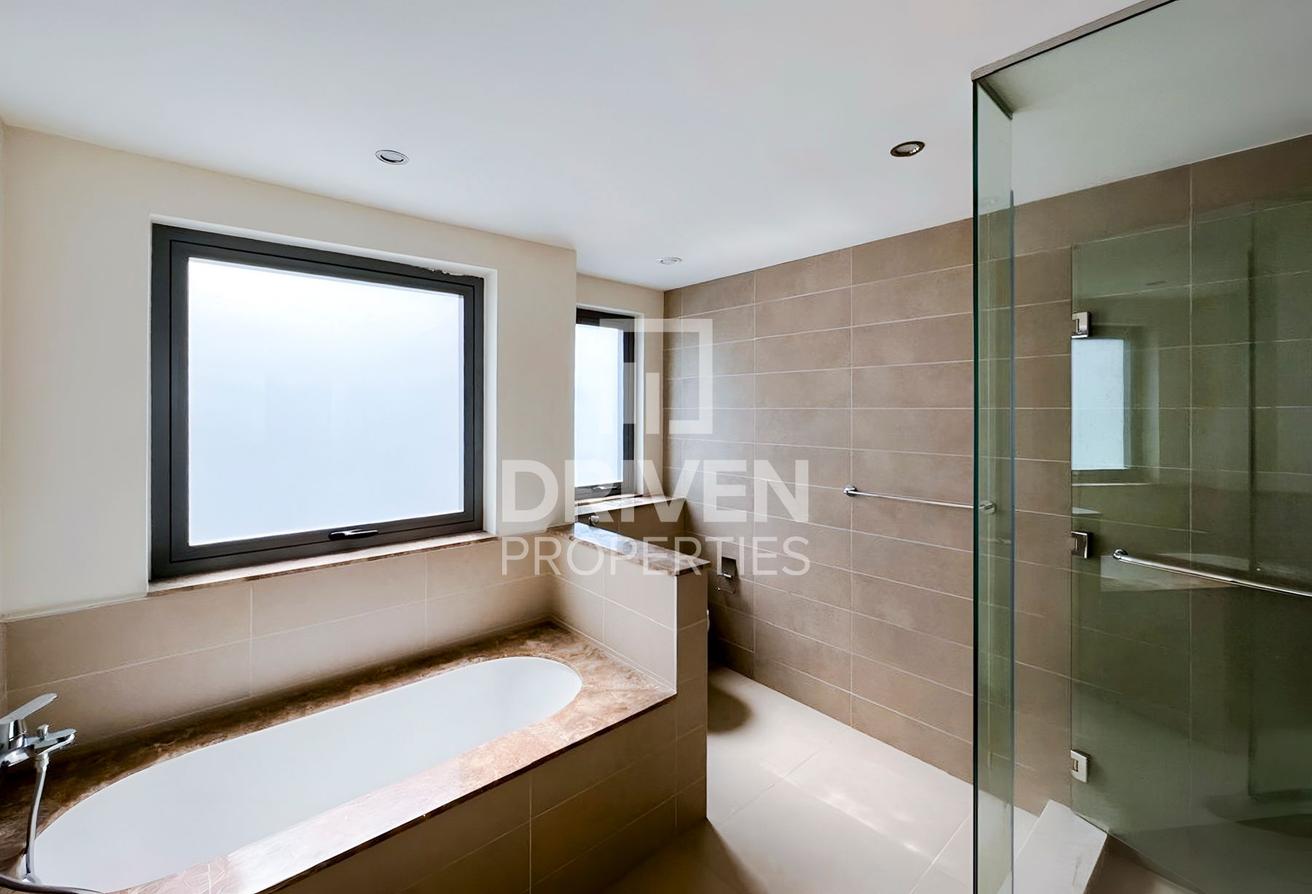 Excellent Location | Spacious | Ready to Move In photo 17