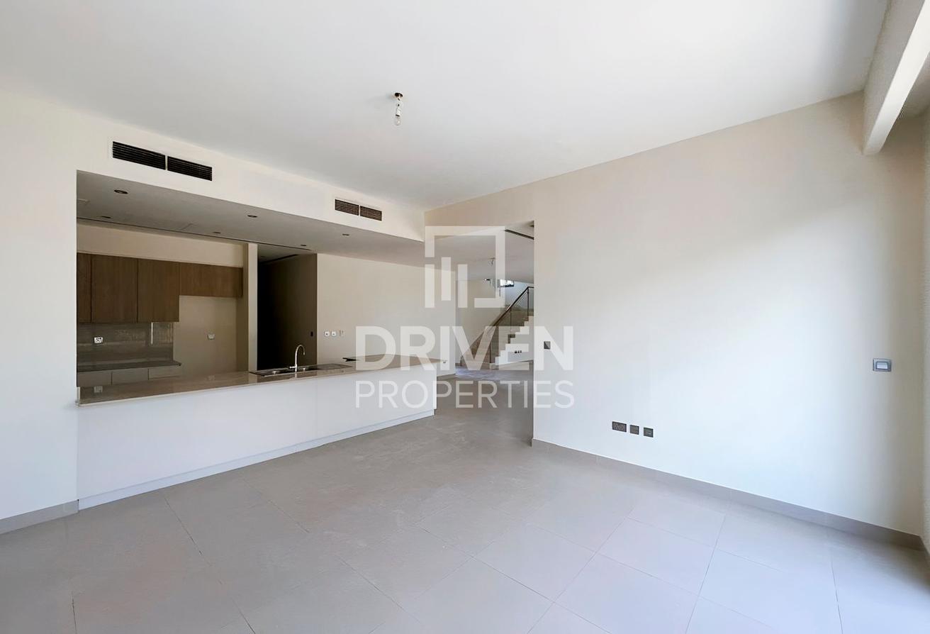 Excellent Location | Spacious | Ready to Move In photo 4