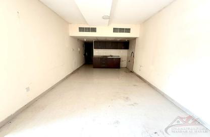 Apartment - Studio - 1 Bathroom for rent in Taliatela Street - Al Nahda - Sharjah