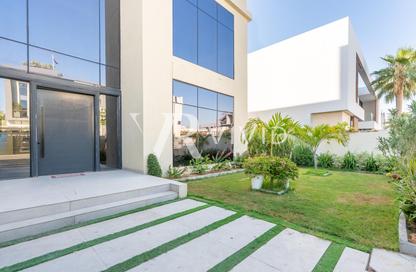 Villa - 5 Bedrooms - 6 Bathrooms for sale in Sunrise Living at Jumeirah Park - District 9 - Jumeirah Park - Dubai