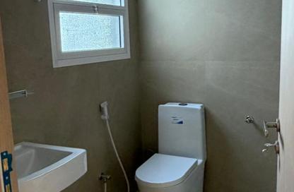 Apartment - 3 Bedrooms - 3 Bathrooms for rent in Dar Al Majaz - Jamal Abdul Nasser Street - Al Majaz - Sharjah
