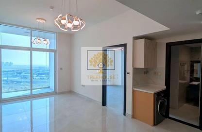 شقة - غرفة نوم - 2 حمامات للايجار في سكايز من دانوب - ارجان - دبي