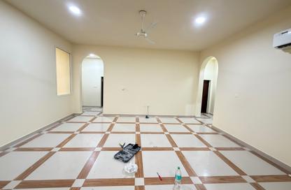 Villa - 4 Bedrooms - 4 Bathrooms for rent in Al Tarfa - Mughaidir - Sharjah