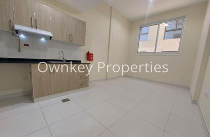 Apartment - Studio - 1 Bathroom for rent in Al Karama Sqaure - Al Karama - Dubai Apartment - Studio - 1 Bathroom for rent in Al Karama Sqaure - Al Karama - Dubai