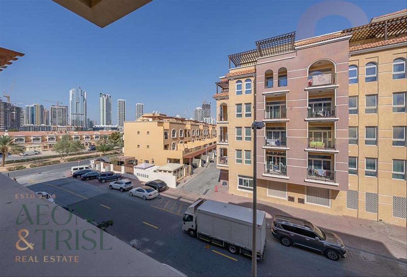 Fully Furnished | Prime Location | Multiple Option photo 6