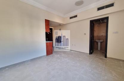 Apartment - Studio - 1 Bathroom for rent in Muwaileh - Sharjah Apartment - Studio - 1 Bathroom for rent in Muwaileh - Sharjah