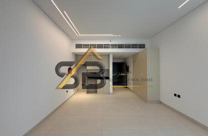 Apartment - 1 Bedroom - 2 Bathrooms for rent in Jumeirah Garden City - Al Satwa - Dubai
