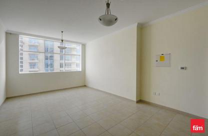 Apartment - 1 Bedroom - 2 Bathrooms for sale in Burj Al Nujoom - Downtown Dubai - Dubai