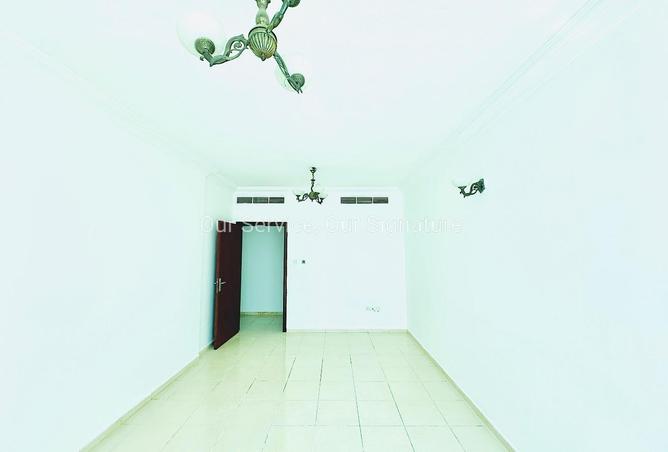 105990389 - Property Image 2