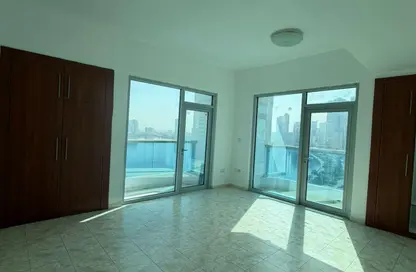 Apartment - 2 Bedrooms - 3 Bathrooms for rent in Al Dana Tower - Al Majaz 3 - Al Majaz - Sharjah