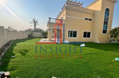 Villa - 4 Bedrooms - 4 Bathrooms for rent in District 9 - Jumeirah Park - Dubai