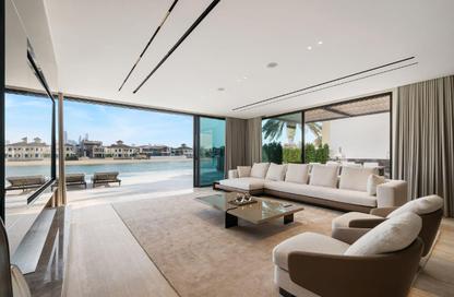 Villa - 5 Bedrooms - 6 Bathrooms for sale in Garden Homes Frond L - Garden Homes - Palm Jumeirah - Dubai