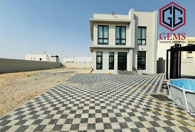 120673001 - Property Image 2