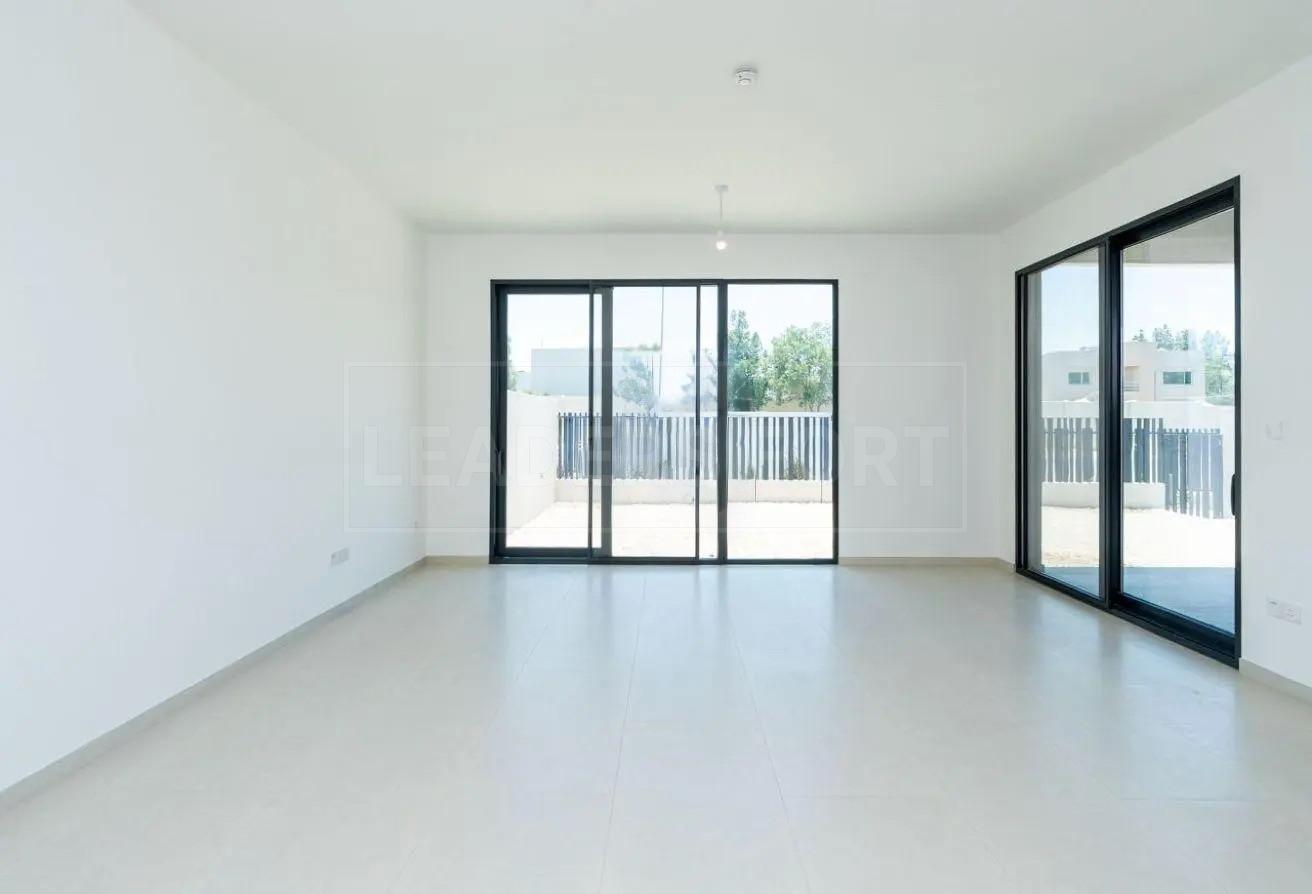 4BR+M Corner | Near to Pool | AED 300K - 4 Cheques photo 3