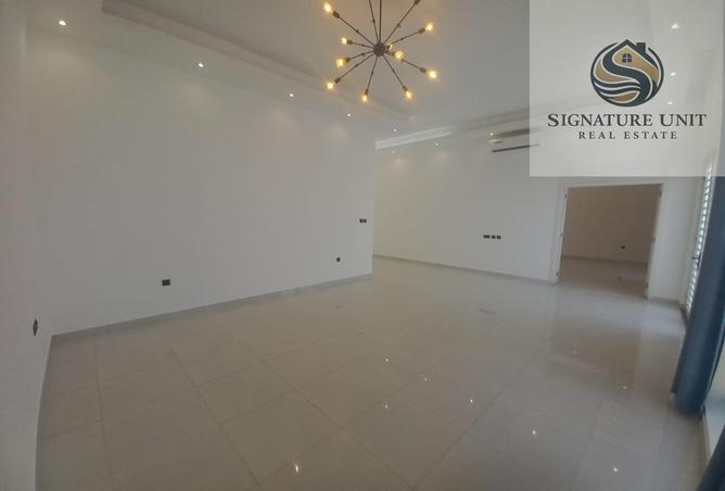 57799055 - Property Image 2