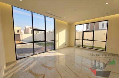 Villa - 4 - 6 for rent in Al Aweer 1 - Al Aweer - Dubai