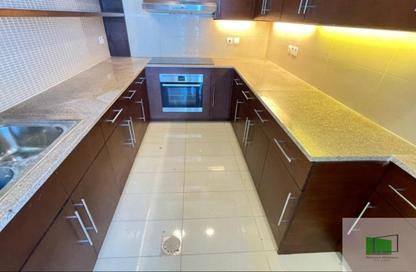 Apartment - 2 Bedrooms - 3 Bathrooms for rent in Nation Towers - Corniche Road - Abu Dhabi