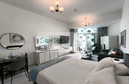 Apartment - Studio - 1 Bathroom for rent in Millennium Binghatti Residences - Business Bay - Dubai